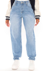 Lost In Translation Dad Jeans - Light Blue Wash Ins Street